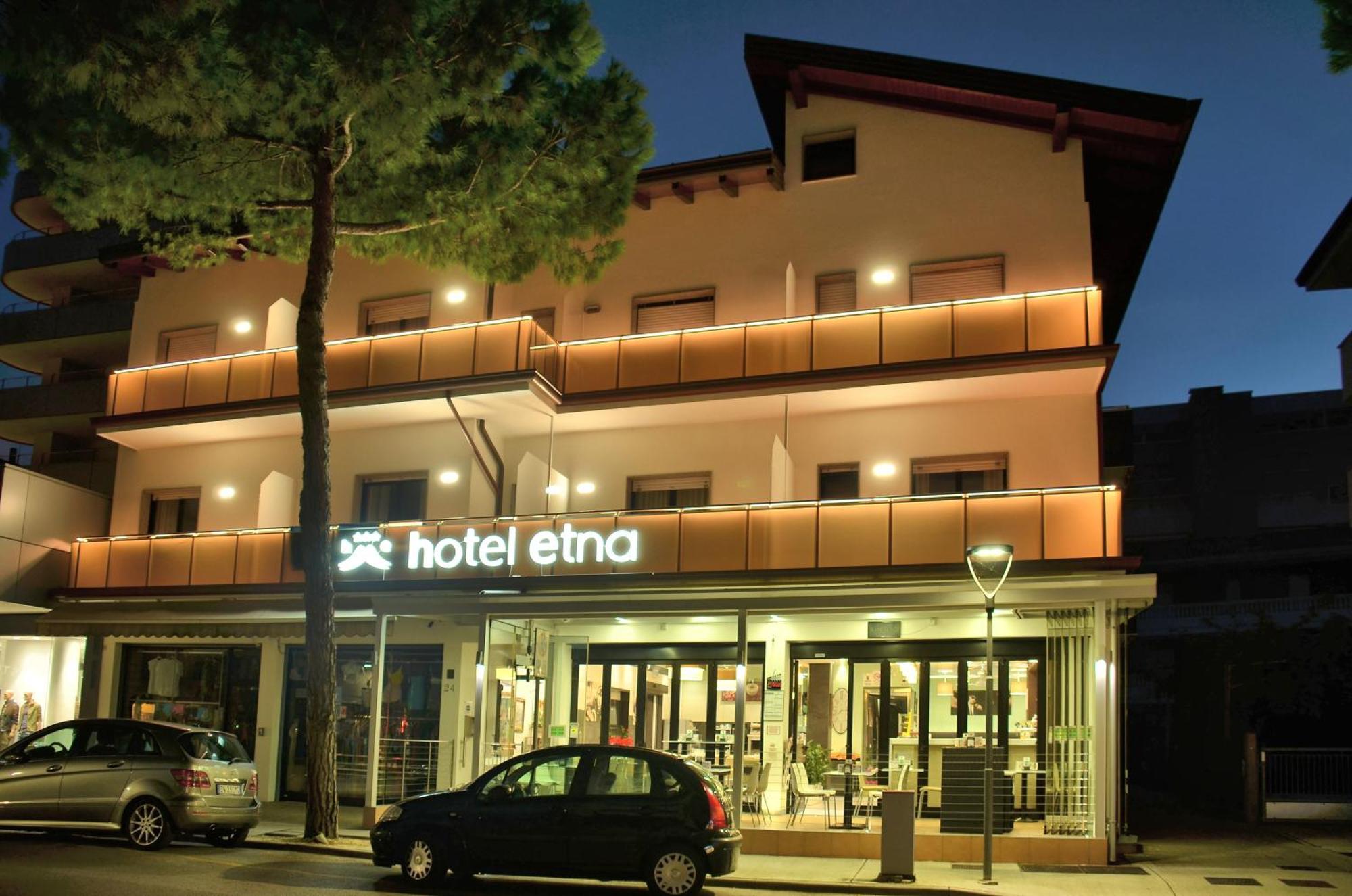 Hotel Etna ลินญาโน ซับเบียโดโร ภายนอก รูปภาพ