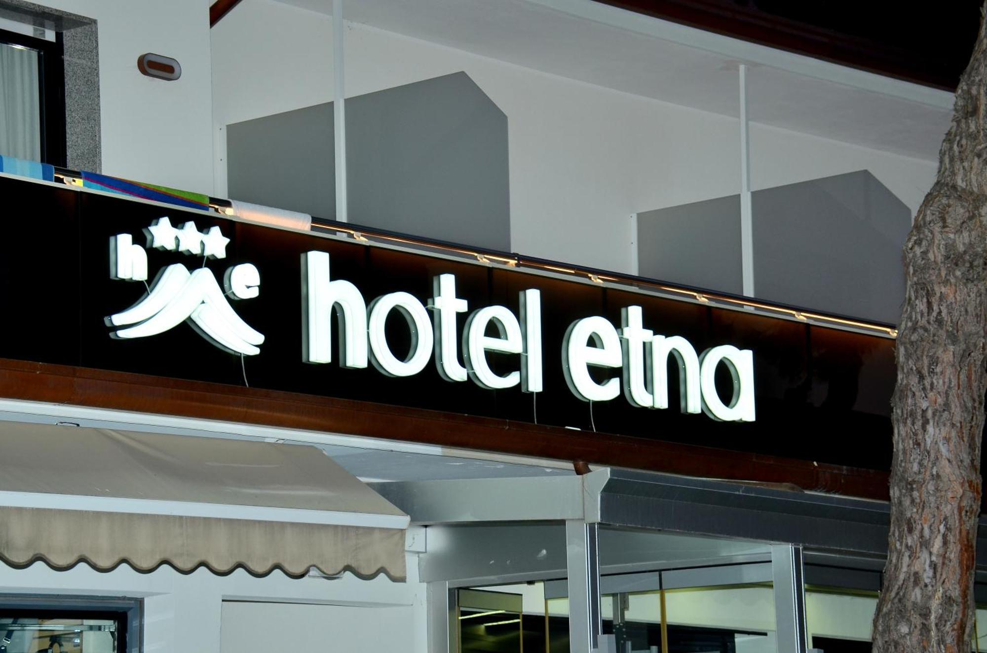 Hotel Etna ลินญาโน ซับเบียโดโร ภายนอก รูปภาพ
