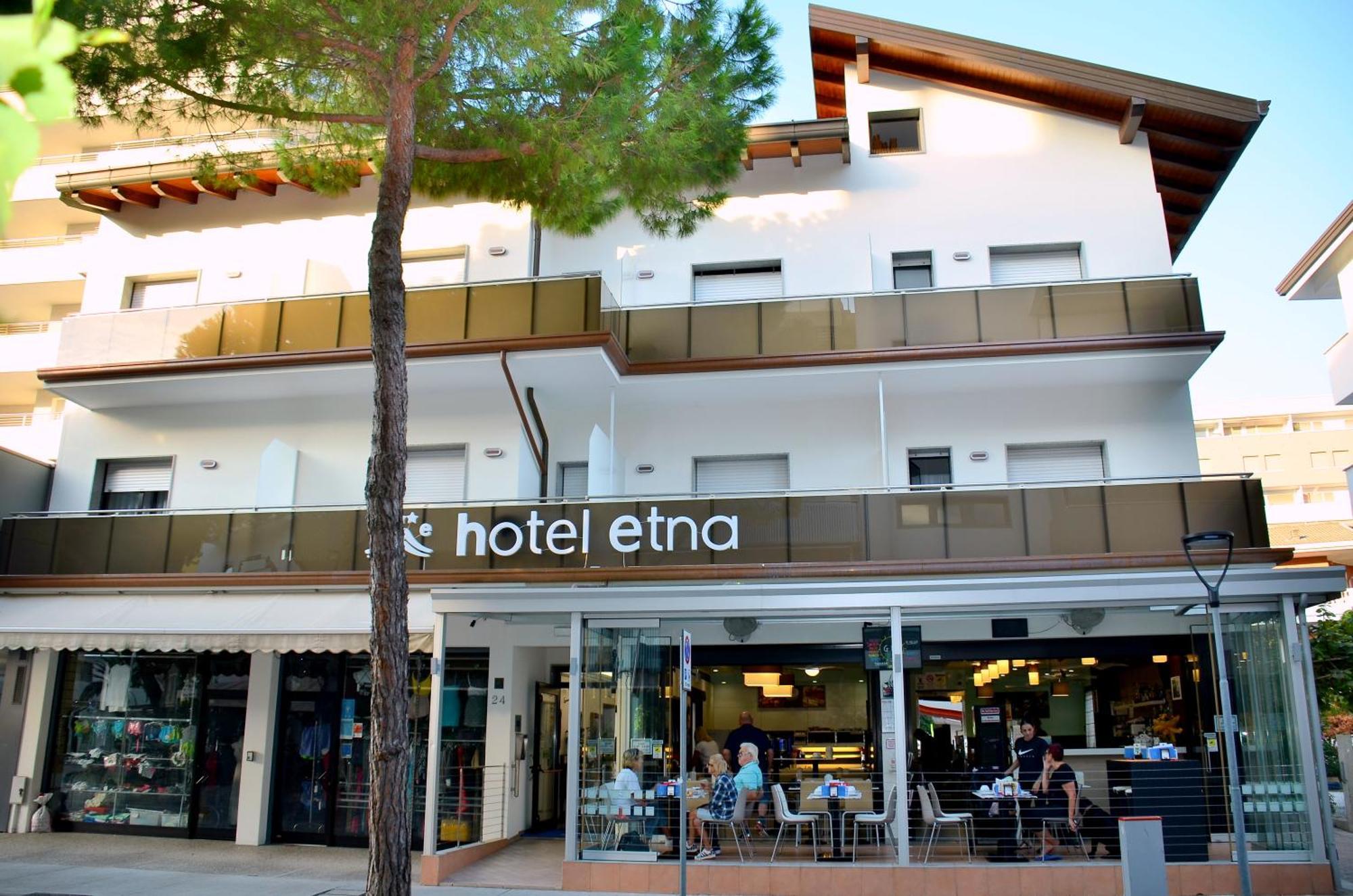 Hotel Etna ลินญาโน ซับเบียโดโร ภายนอก รูปภาพ