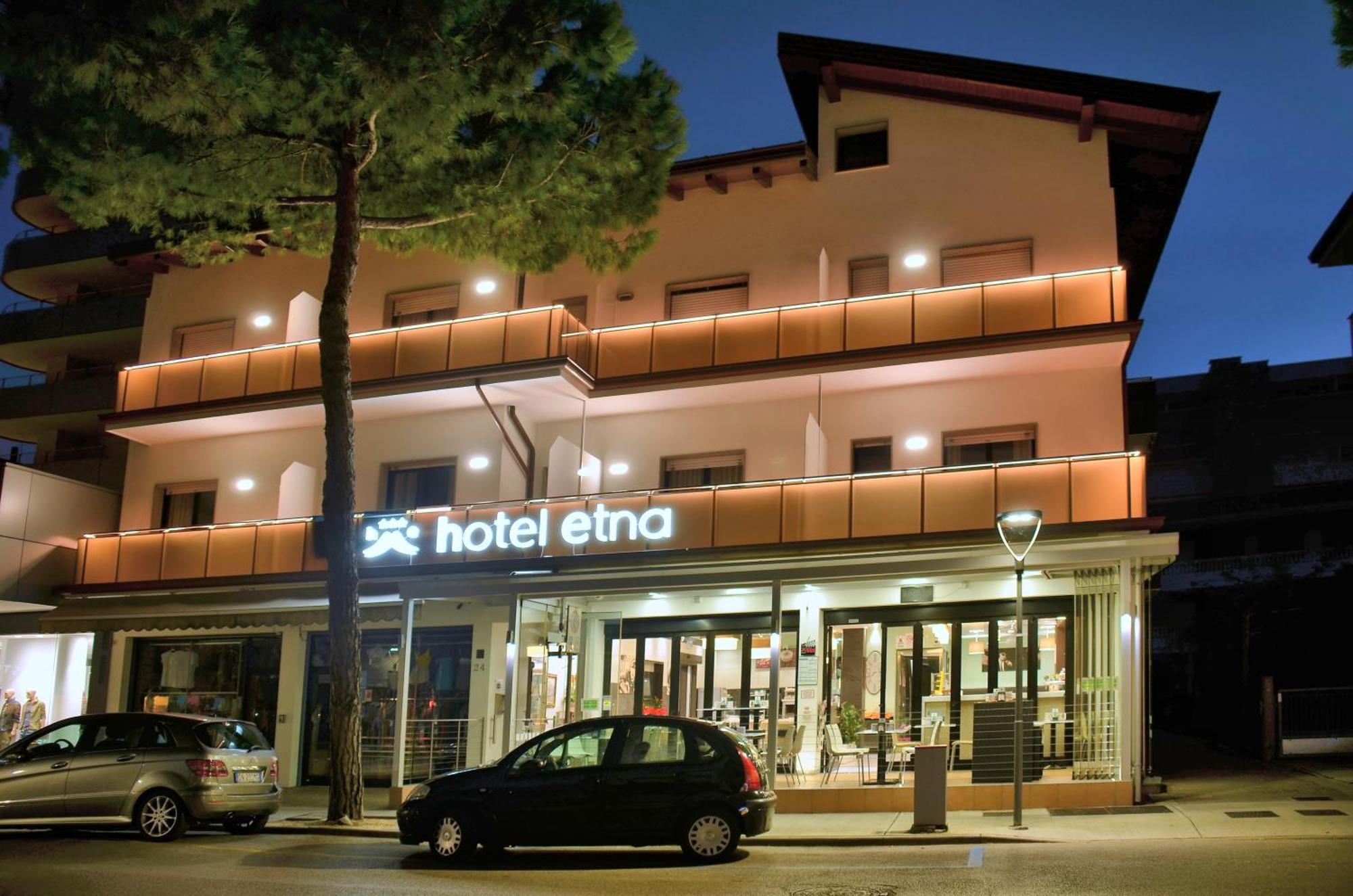 Hotel Etna ลินญาโน ซับเบียโดโร ภายนอก รูปภาพ