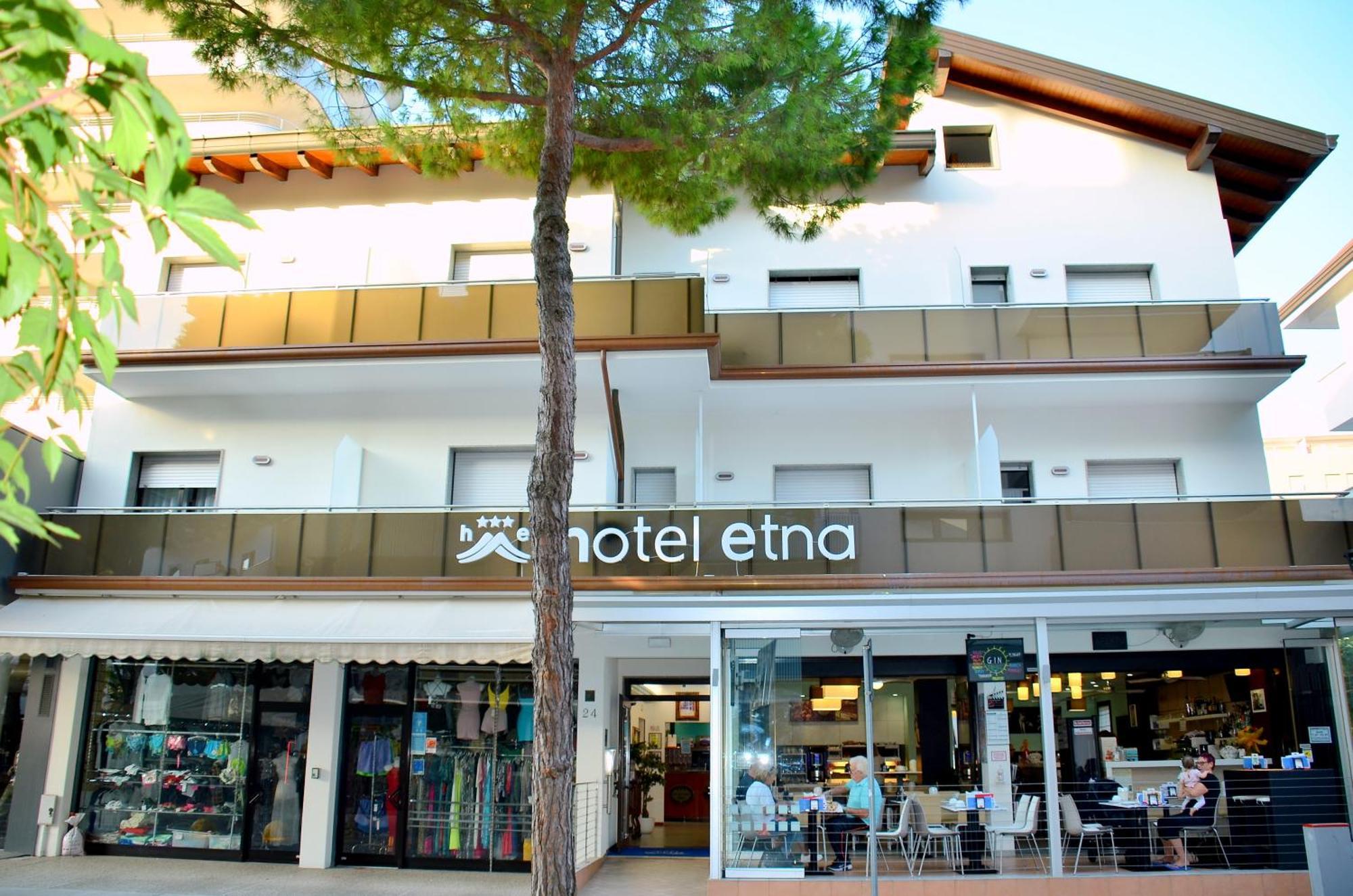 Hotel Etna ลินญาโน ซับเบียโดโร ภายนอก รูปภาพ
